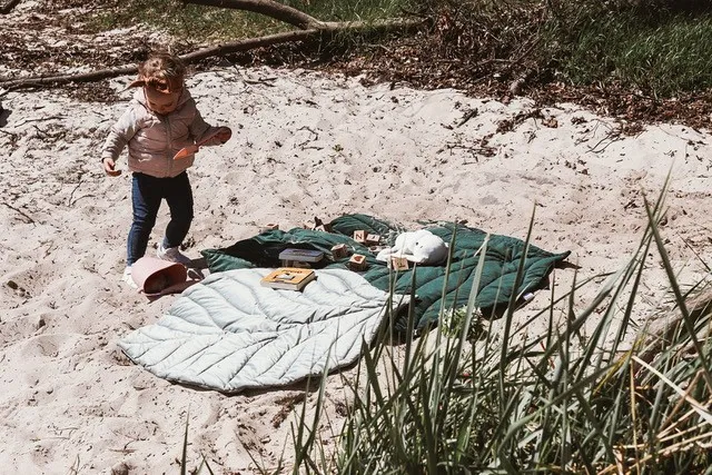 Grand tapis de jeu 138×120 cm feuille rose